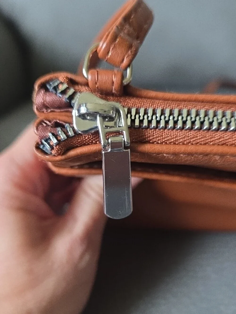 Brown Leather Crossbody Phone Bag - Unbranded
